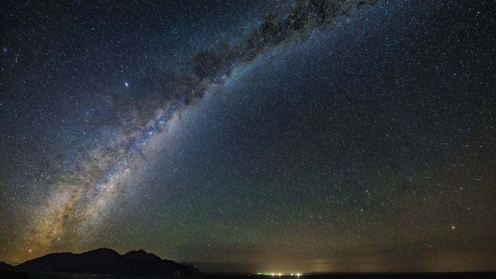 揭秘明星幕后故事让你对明星、你可以看到明星的真实生活与光鲜亮丽的背后
