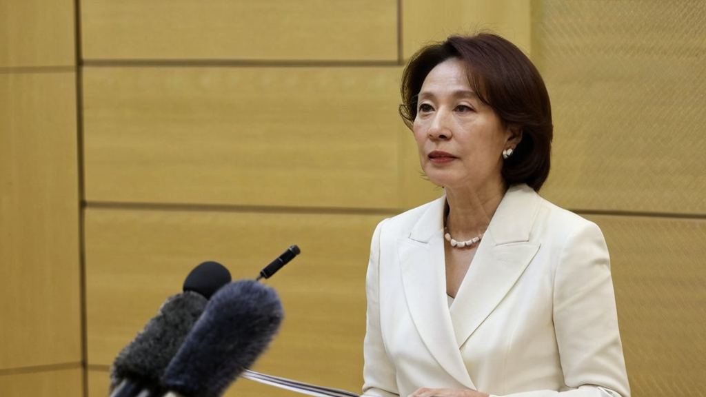 国产片国语版与娱乐吃瓜君直播照片的反差之美